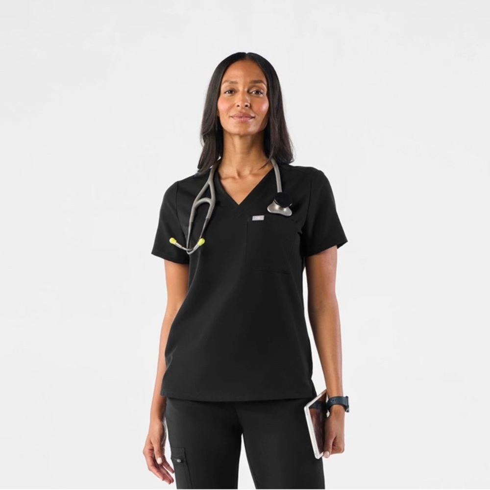 Figs Black Catarina One-Pocket Scrub Top